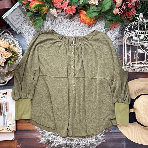 Free People Olive Green Quarter Button-Up Peasant Sleeve Women's Top - Picture 9 of 16